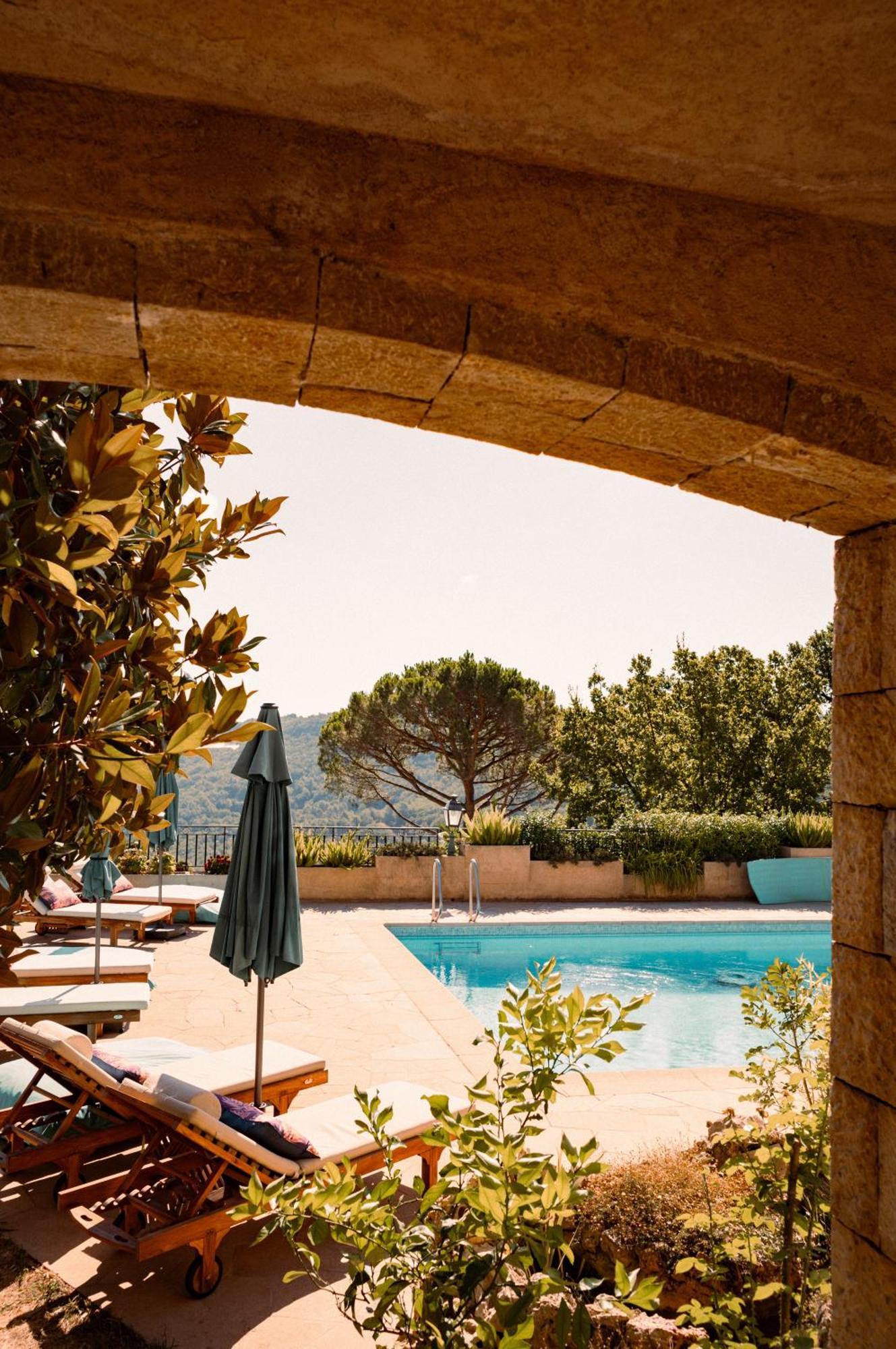Loup Castel Boutique Hotel B&B Le Bar-sur-Loup Luaran gambar